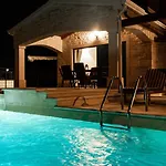Beautiful Torre I With Whirlpool In Tar Vila Tar-Vabriga