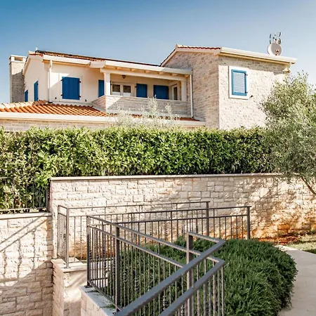 Villa Beautiful Torre I With Whirlpool In Tar Tar-Vabriga