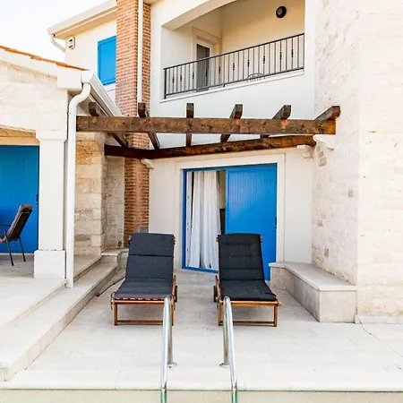 Villa Beautiful Torre I With Whirlpool In Tar