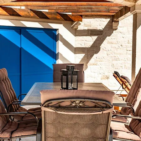 Villa Beautiful Torre I With Whirlpool In Tar