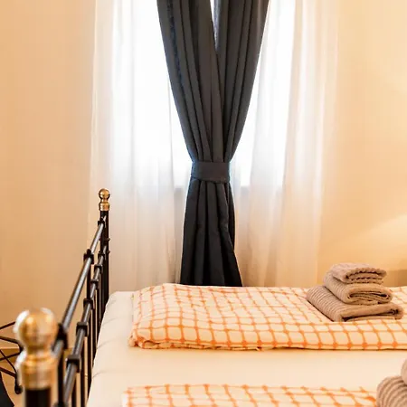 Vila Beautiful Torre I With Whirlpool In Tar *