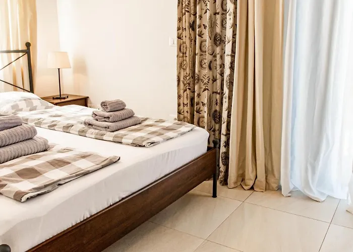 Villa Beautiful Torre I With Whirlpool In Tar *