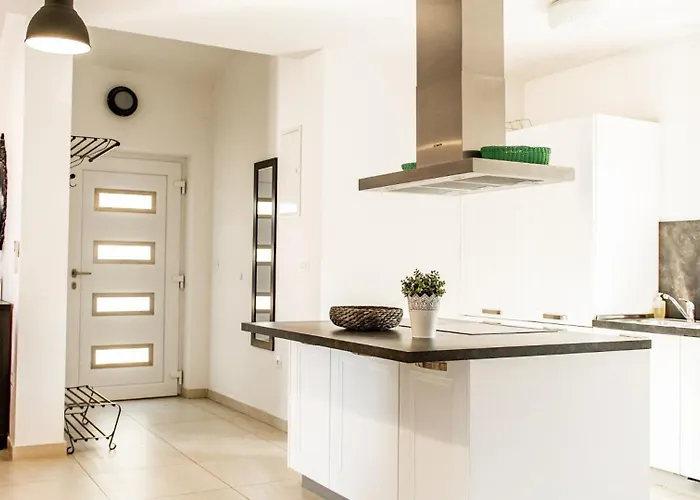 Villa Beautiful Torre I With Whirlpool In Tar Tar-Vabriga