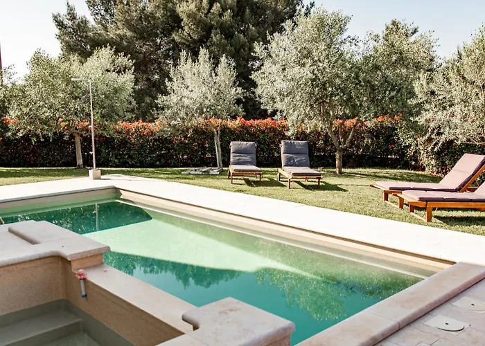 Villa Beautiful Torre I With Whirlpool In Tar