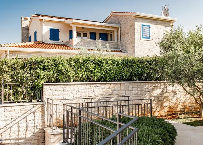 Beautiful Torre I With Whirlpool In Tar Villa *