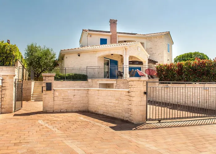 Villa Beautiful Torre I With Whirlpool In Tar Tar-Vabriga